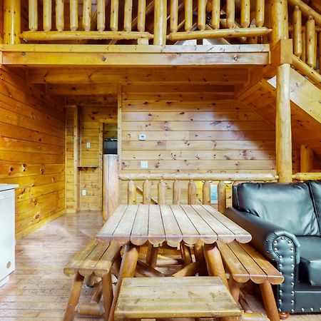 Sugar Bear Cabin Sevierville Bagian luar foto