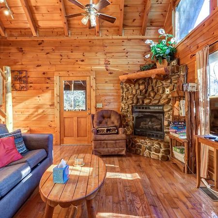 Sugar Bear Cabin Sevierville Bagian luar foto